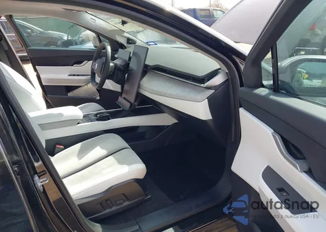 2023 Fisker Ocean One z USA, uszkodzony, nr VIN VCF1ZBU20PG005671